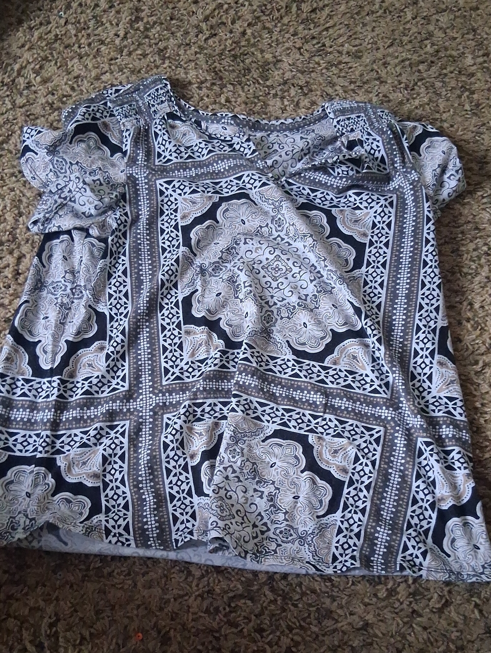 croft & barrow Black and White Bandana Print Short Sleeve Tunic